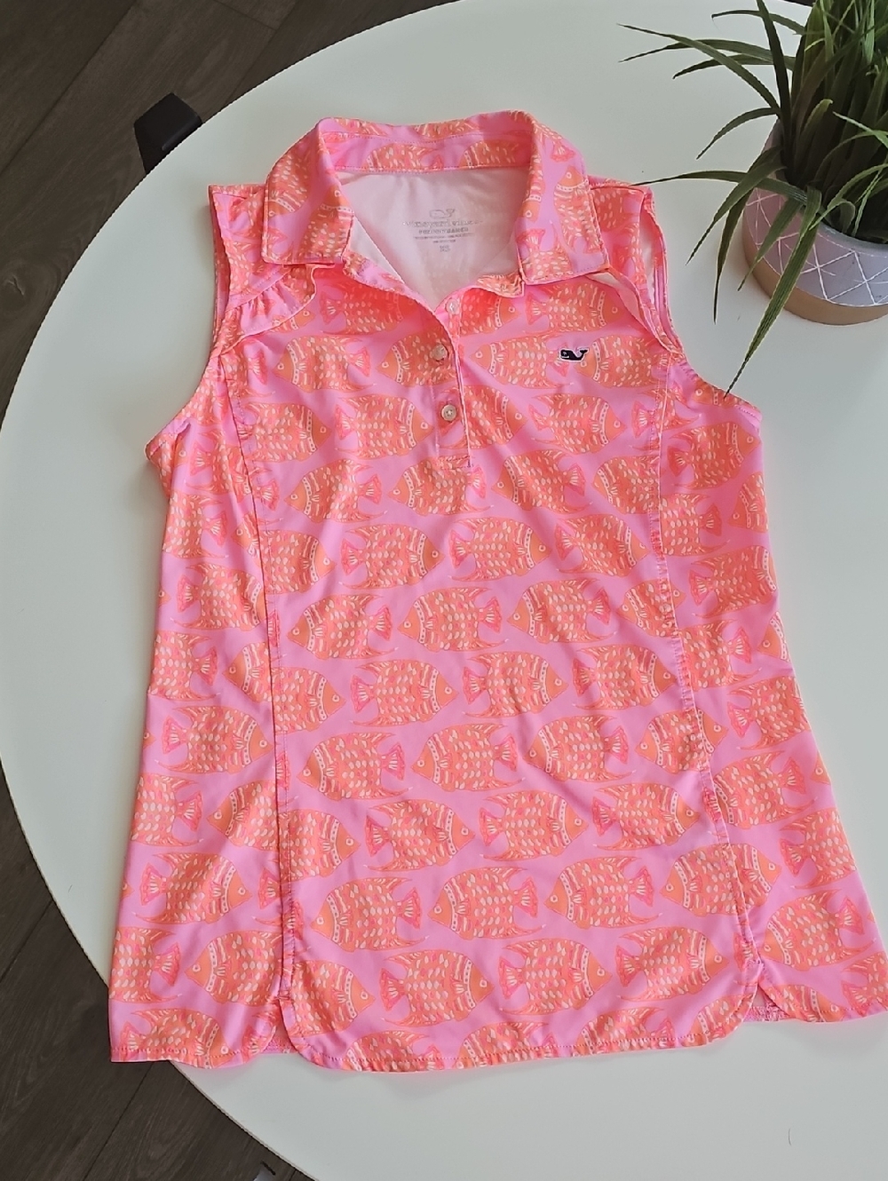 Vineyard Vines Pink and Coral Fish-Print Performance Top